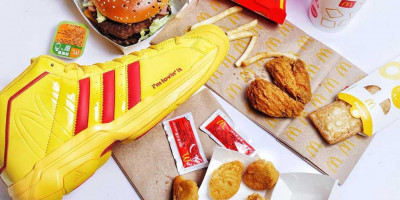 Sepatu ala McDonald di adidas Pro Model 2G thumbnail